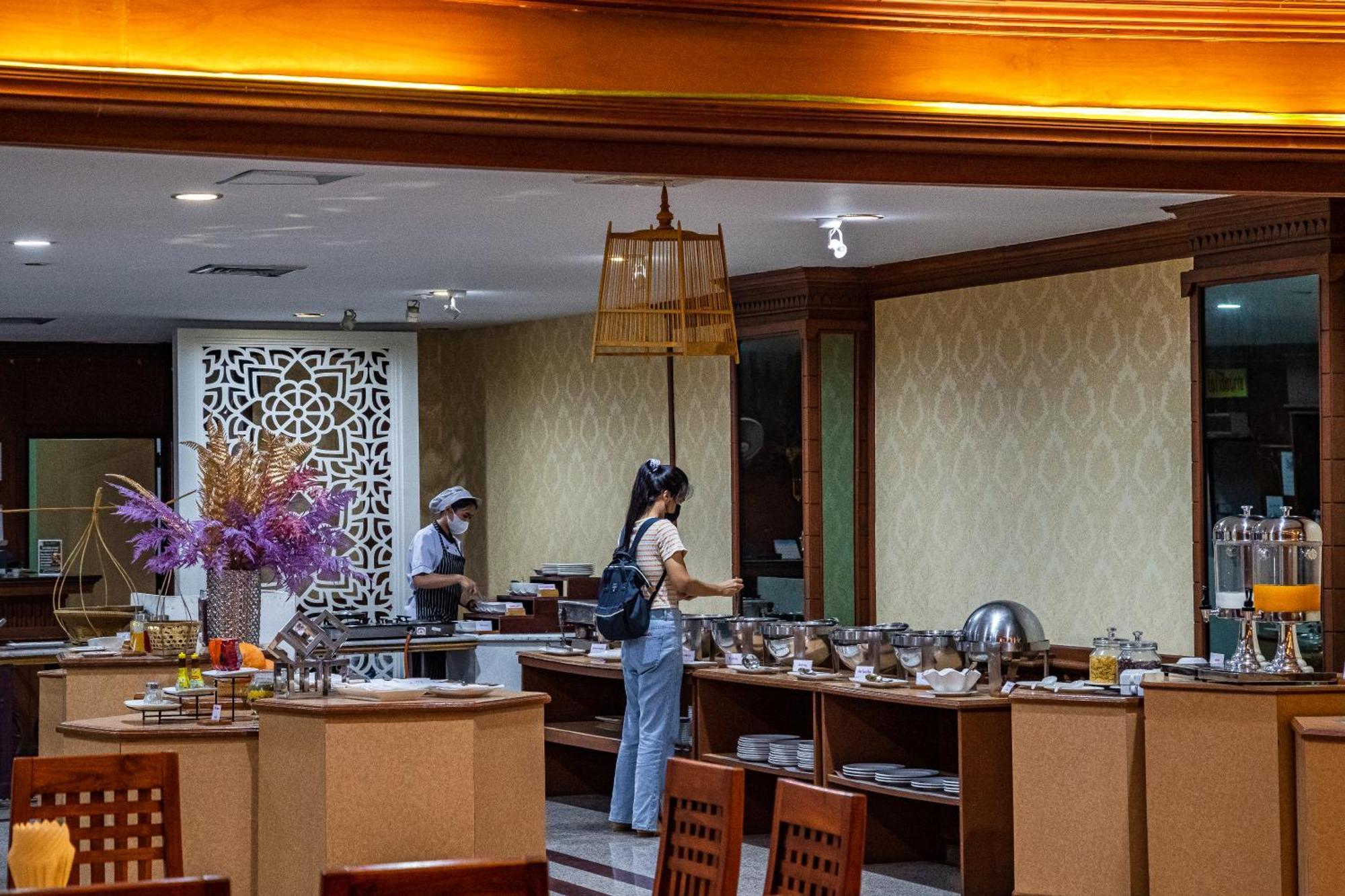 Thong Tarin Hotel Surin Εξωτερικό φωτογραφία